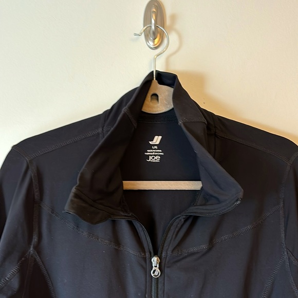 Zip up athletic / yoga top from Joe Fresh - Picture 2 of 4